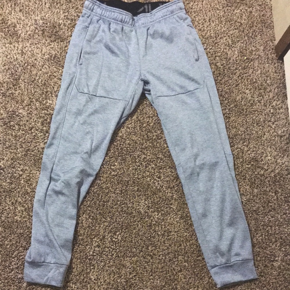 These are a set. All Nike and in great condition. No holes.